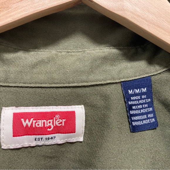 Olive Green Men's Short Sleeve Button Up Shirt - Picture 2 of 8